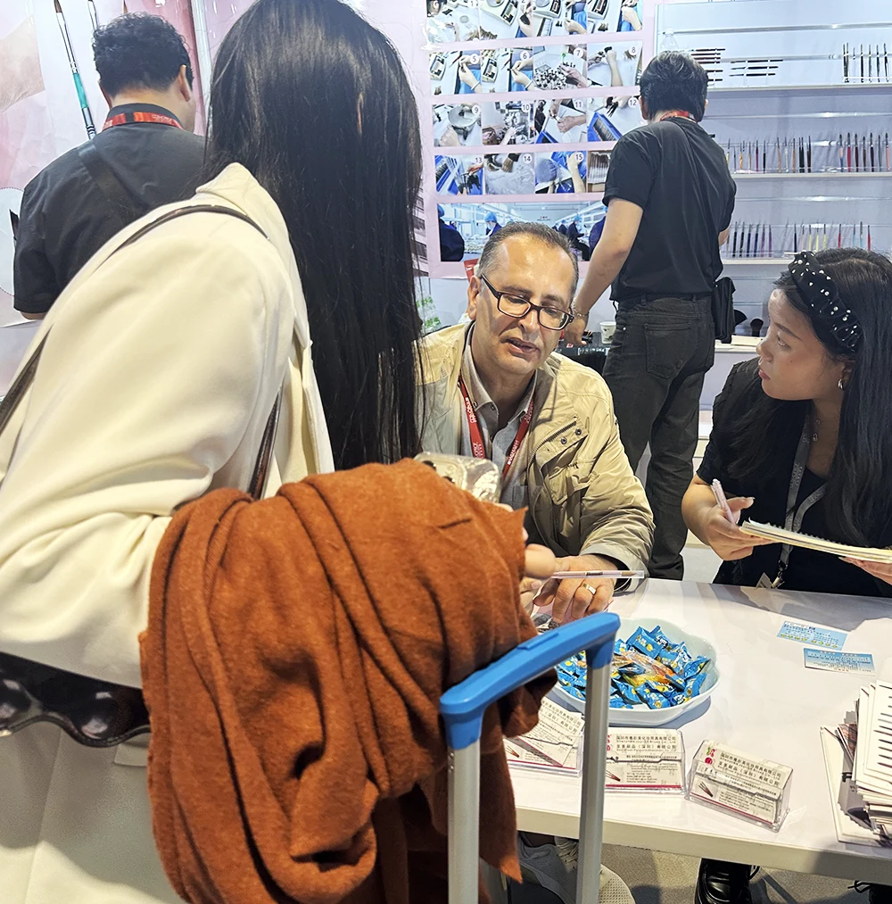 Cosmoprof hk 2024, begéint vill Neel buschtert al an nei Freinds.